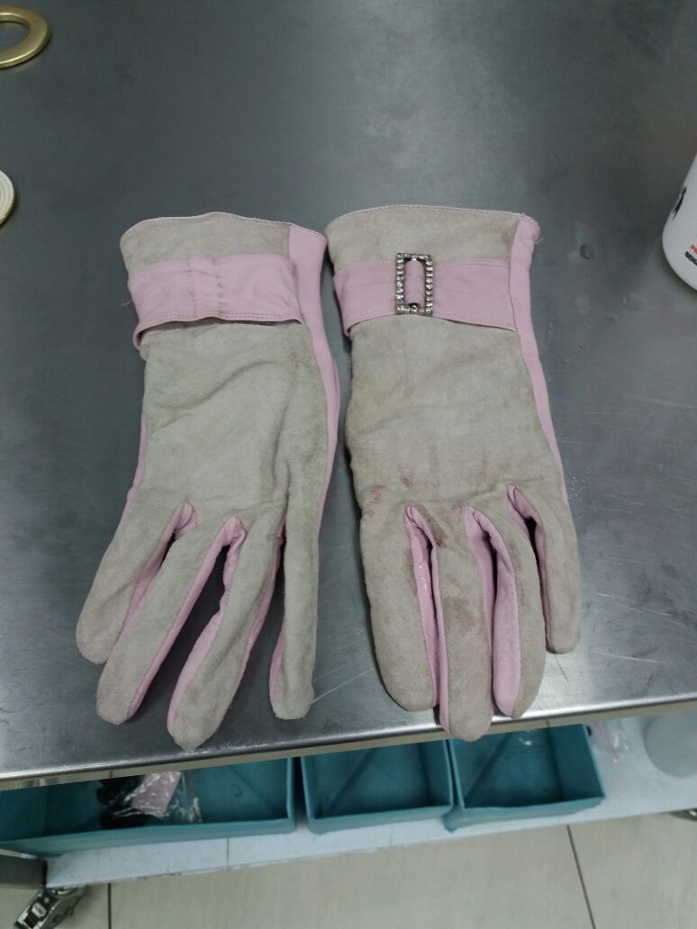Before-Окраска перчаток из натуральной замши